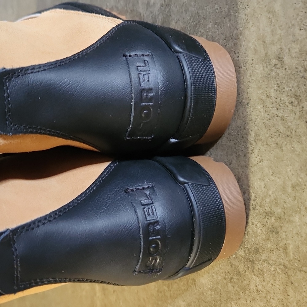 Sorel waterproof boots - Picture 7 of 9